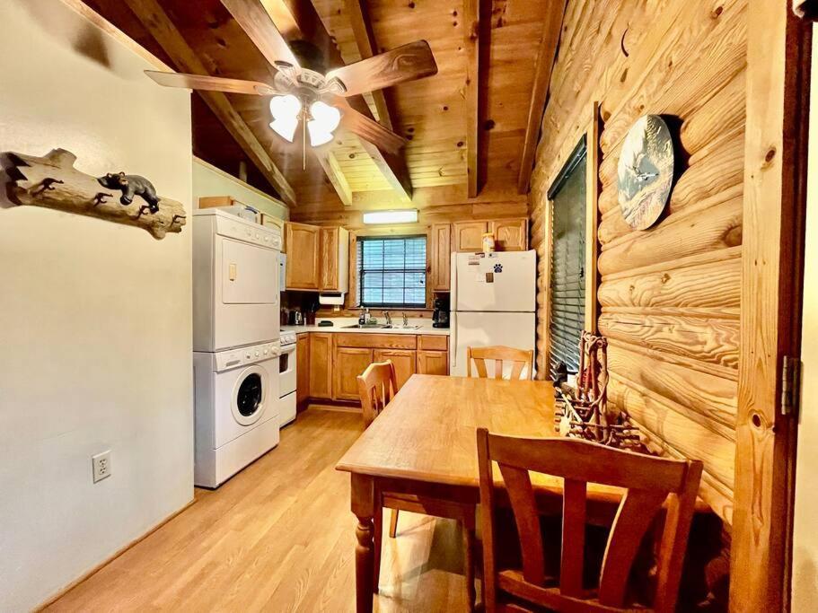 Good Life Cabin 2 Bryson City Exterior photo